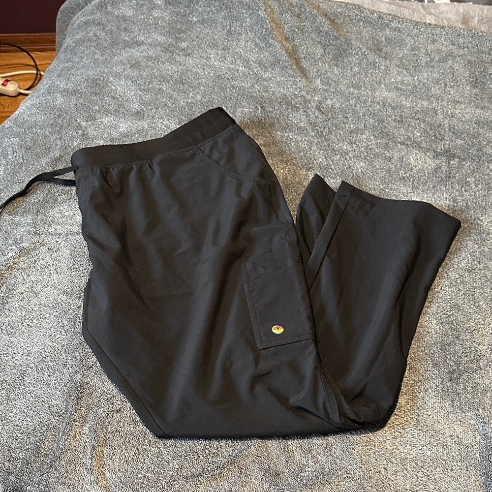 Scrubletics Cargo Pants